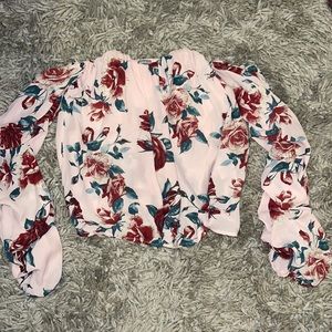 floweral top, off the shoulder crop top size XS